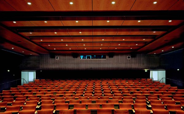 Candida Höfer Kino v Muzeu Ludwig Kolín nad Rýnem I 2006 © Candida Höfer/VG Bild-Kunst, Bonn