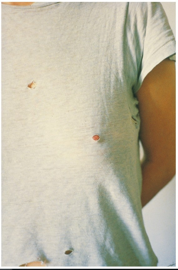 Priére de Toucher, 2000 Credits: © the Artist; courtesy Sadie Coles HQ, London + Contemporary Fine Arts, Berlin 1990-1998